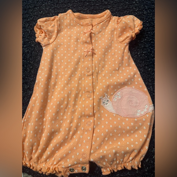 Baby Girl Romper Bundle 6–9 Months | Carter’s, Honest Baby | 7 Pieces - Picture 5 of 8